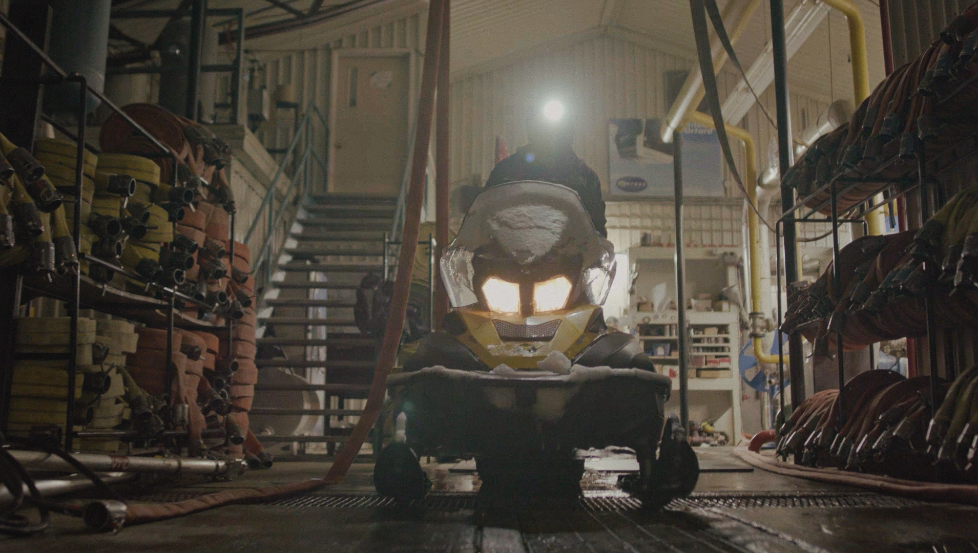 21467 DERUSH 00 08 43 05 Still085