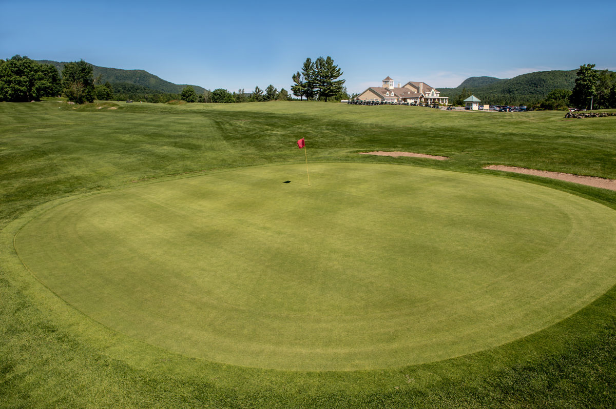 9 holes golf course is free for children ages 712 Golf MontOrford