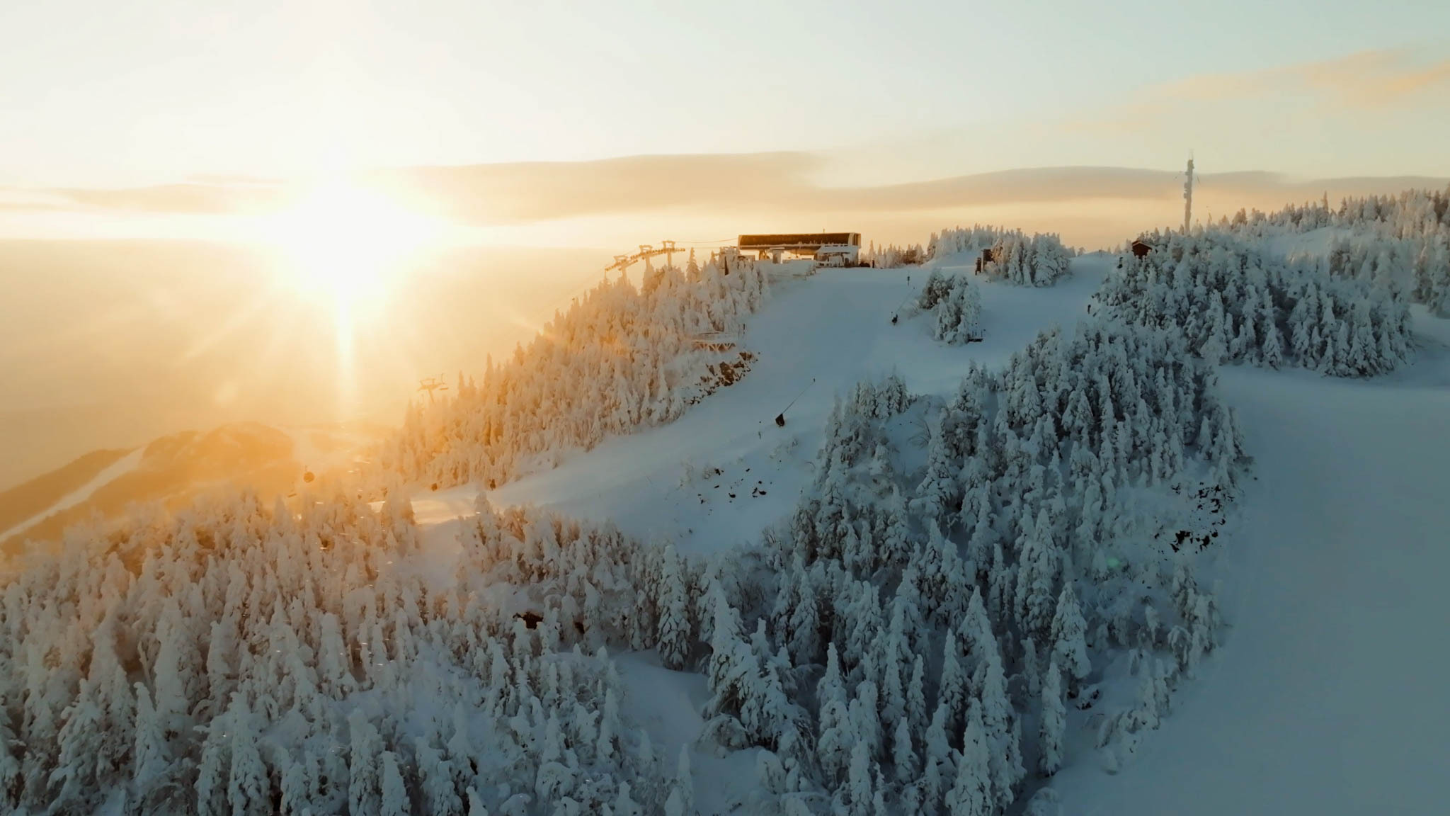 Sequence 01 00 01 33 11 Still033