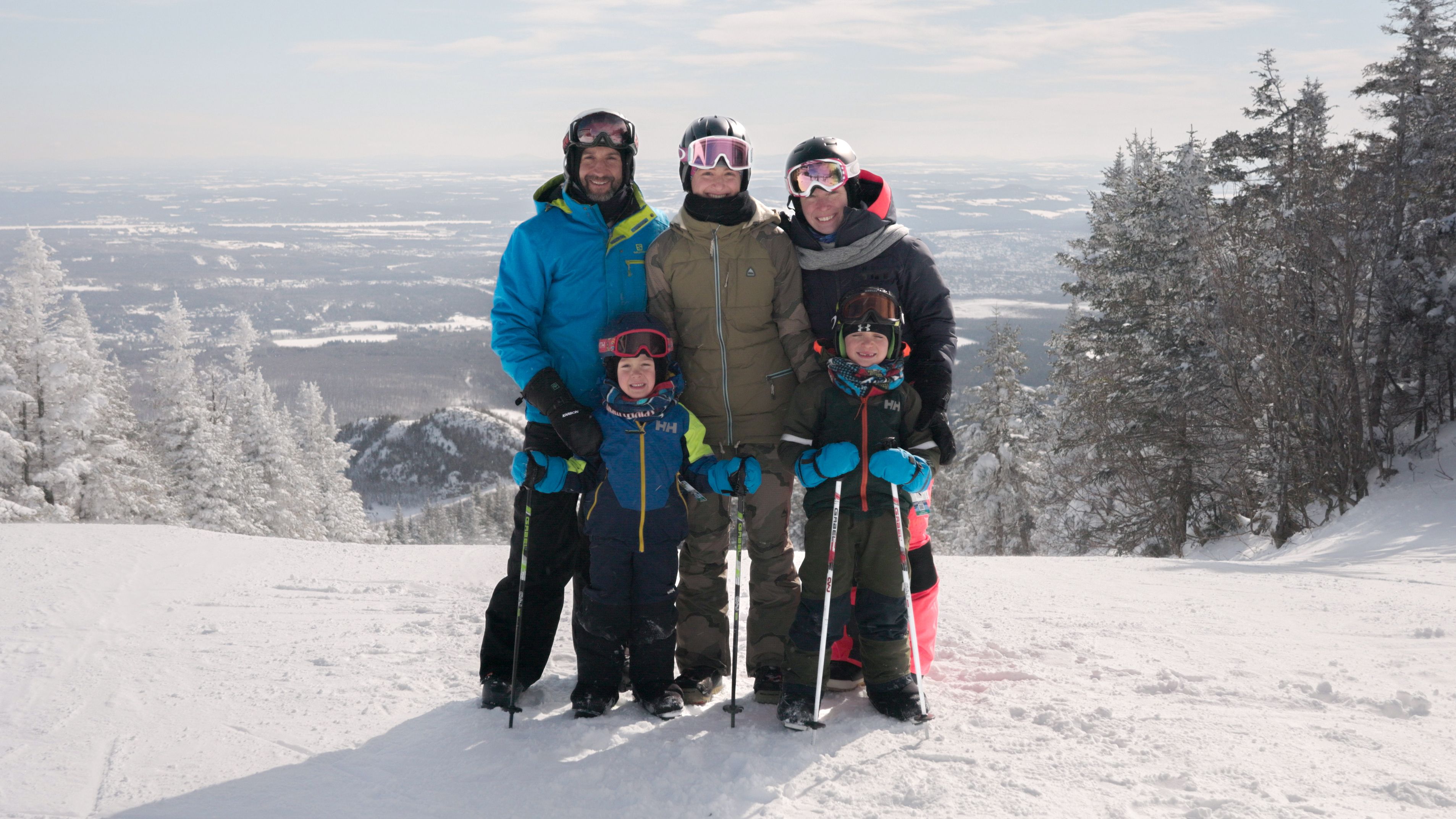 458295821 famille still